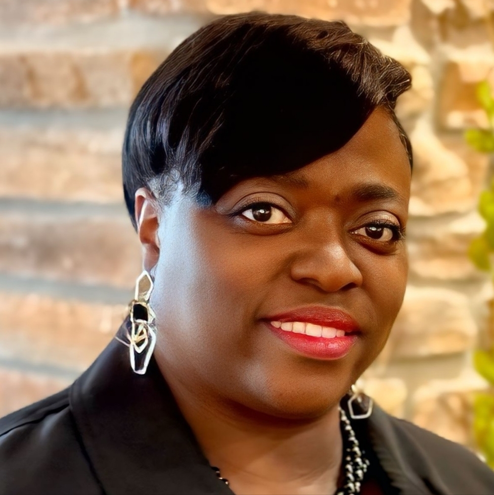 Meet your Posher, Alexis r.